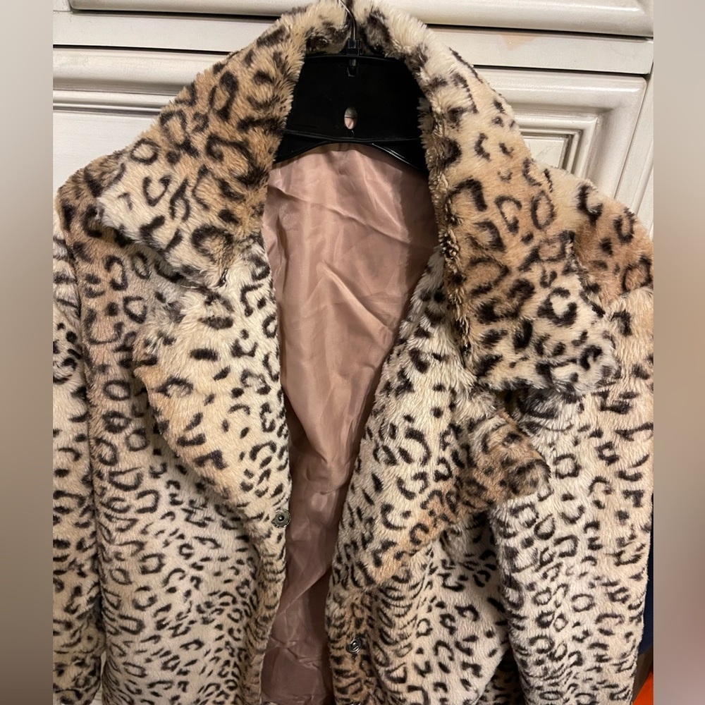 Cheetah coat great quality.